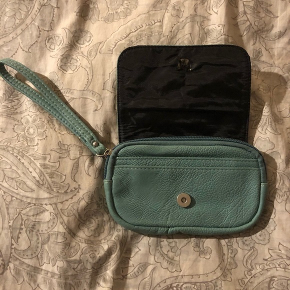 Mint Green Wristlet - Picture 2 of 5
